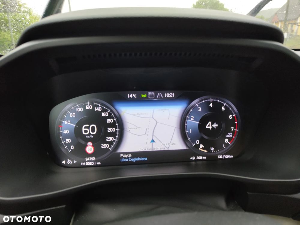 Volvo XC 40 T2 Momentum Pro - 27