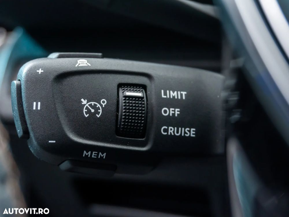 Peugeot 3008 1.5 BlueHDI S&S EAT8 GT-Line - 23