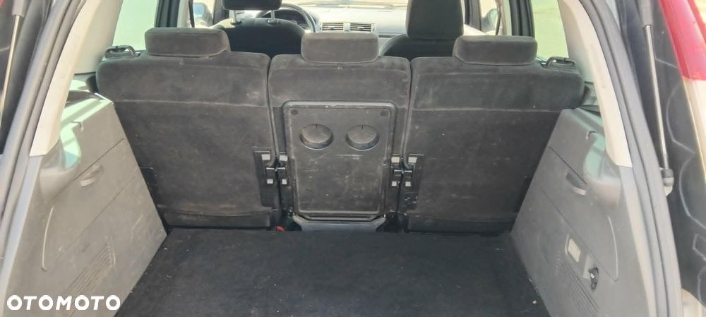Ford Focus C-Max 1.8 Ghia - 19