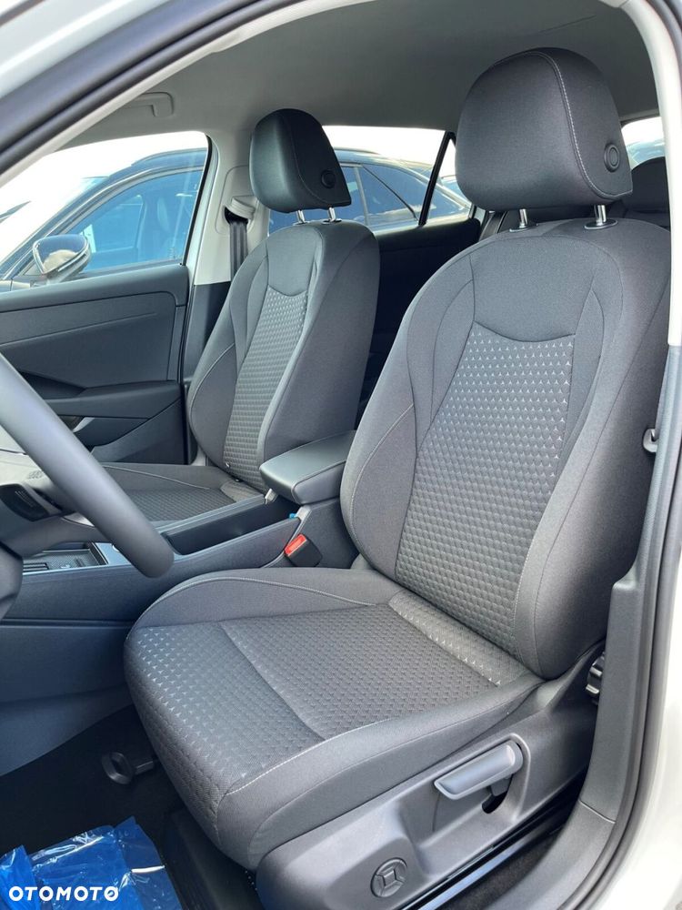 Volkswagen T-Roc 1.5 eTSI Life DSG - 9