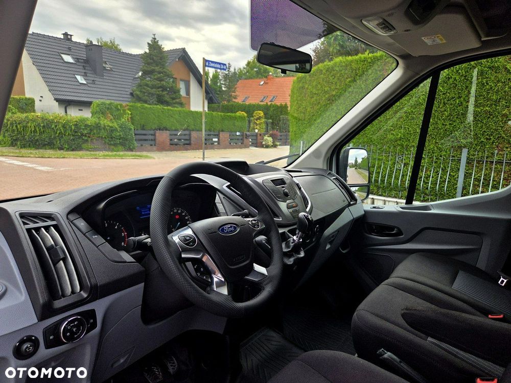 Ford Transit - 9