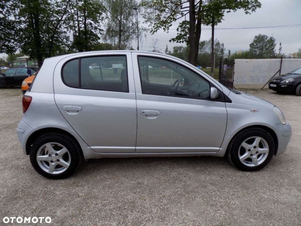 Toyota Yaris - 14