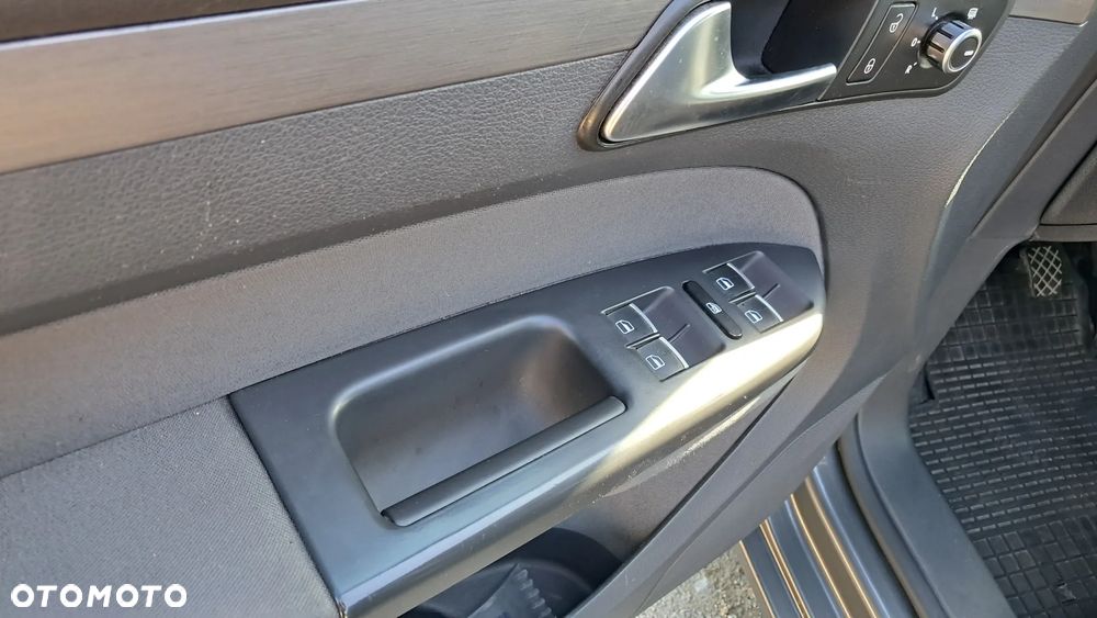 Volkswagen Touran 1.6 TDI DPF Trendline Perfectline - 25