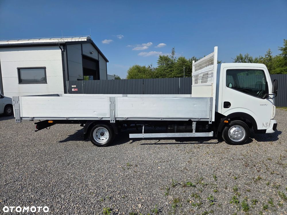 Renault Maxity 2.5 DCI 130KM / Skrzyniowy dł: 4.70/DMC 3.5T / - 3