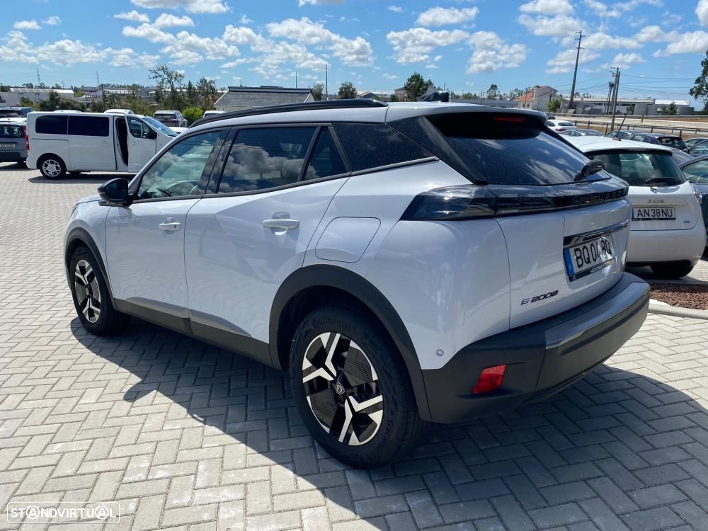Peugeot e-2008 54 kWh Allure - 3
