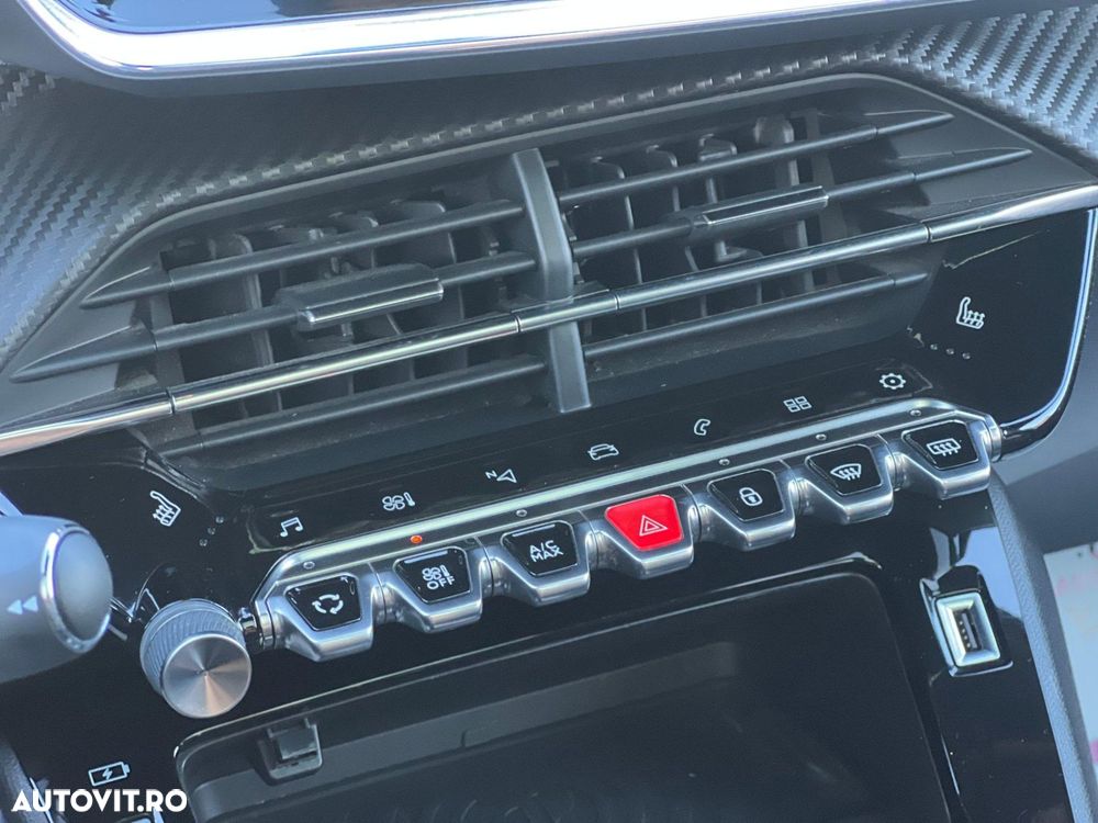 Peugeot 2008 1.2 L PureTech STT EAT8 GT Line - 20