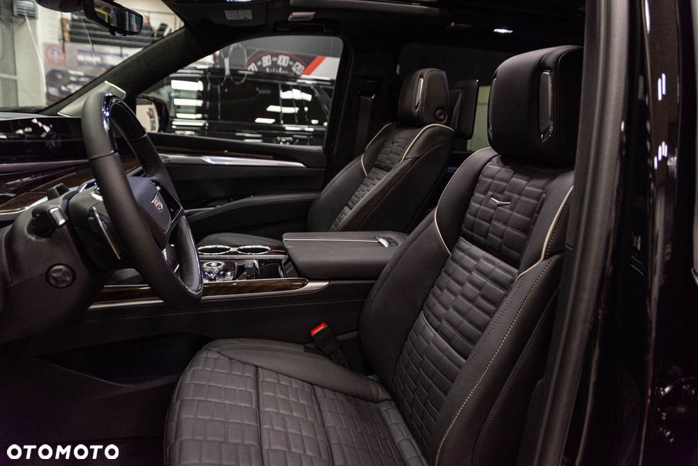 Cadillac Escalade - 33