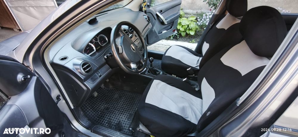 Chevrolet Aveo 1.4 16V LT - 9