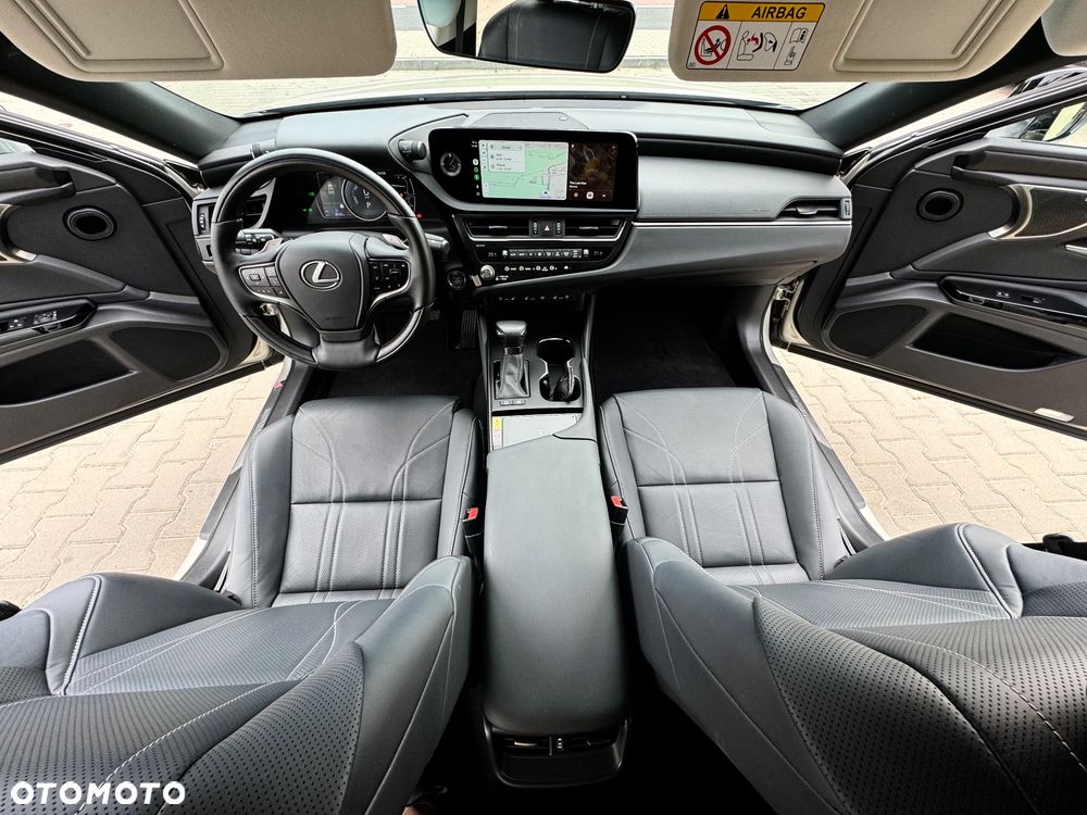 Lexus ES 300h Prestige - 8