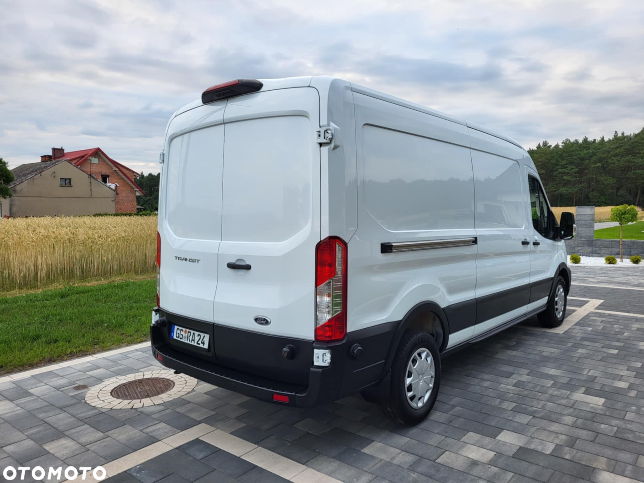 Ford Transit - 12