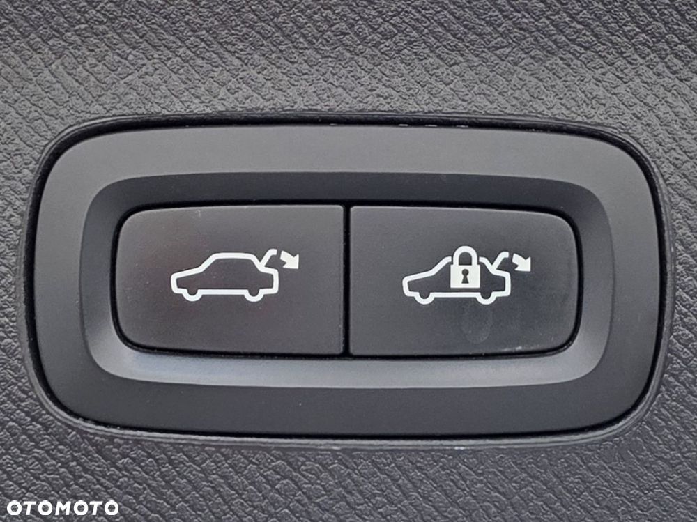 Volvo XC 90 - 19