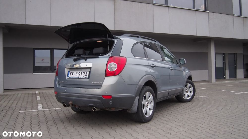 Chevrolet Captiva 2.4 2WD 7 Sitzer LS Family Edition - 17