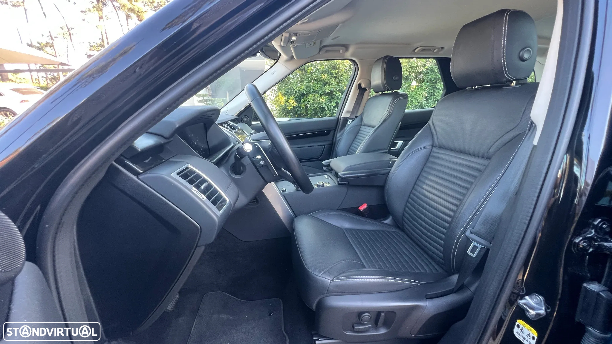 Land Rover Discovery 3.0 D300 AWD R-Dynamic HSE - 15