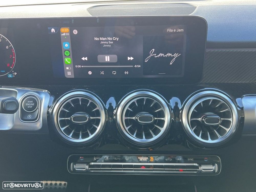 Mercedes-Benz GLB 200 AMG Line - 14