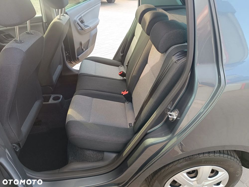 Skoda Fabia 1.2 HTP Ambition - 16