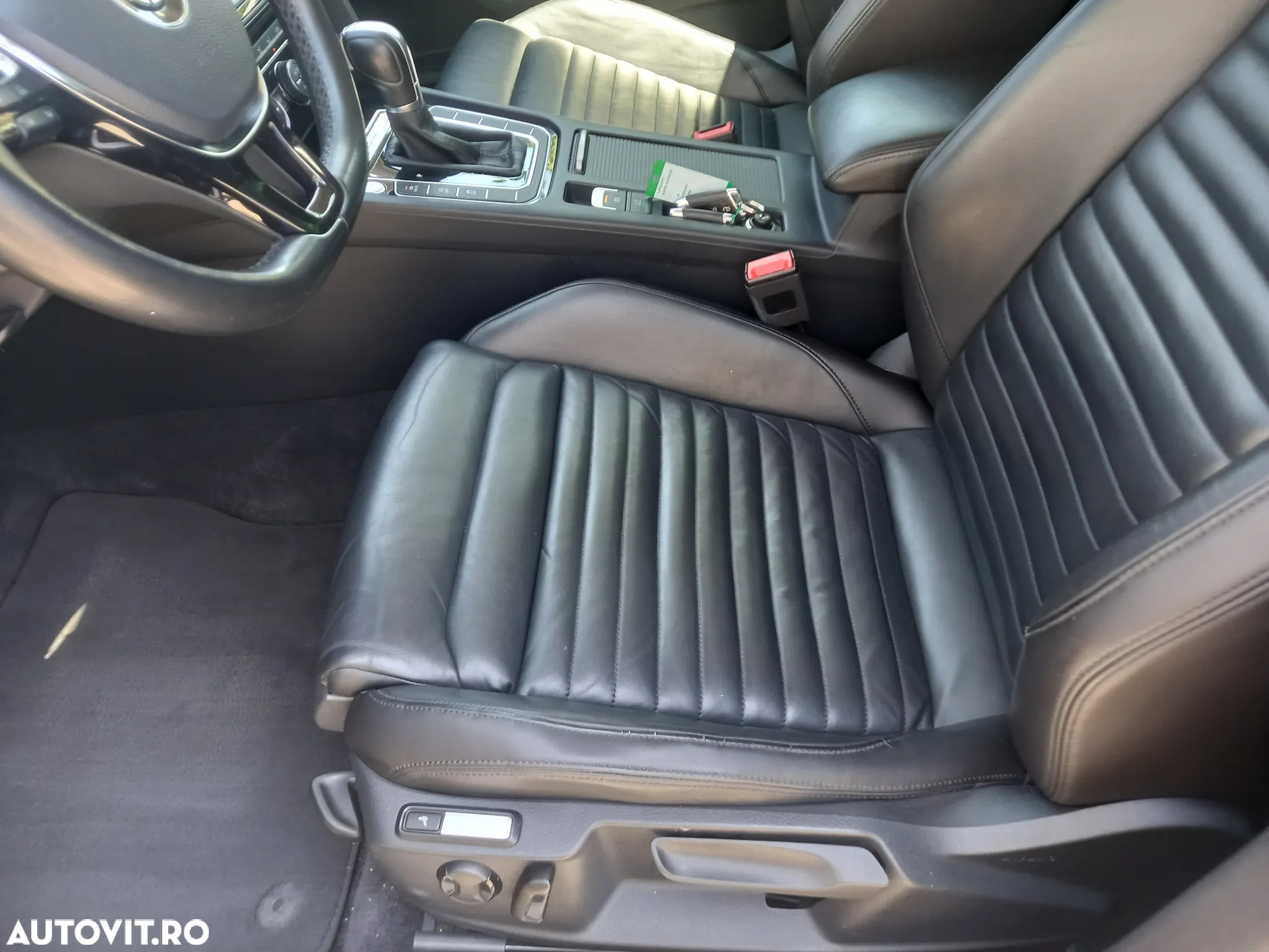 Volkswagen Passat Variant 2.0 TDI DSG 4Motion Highline - 14
