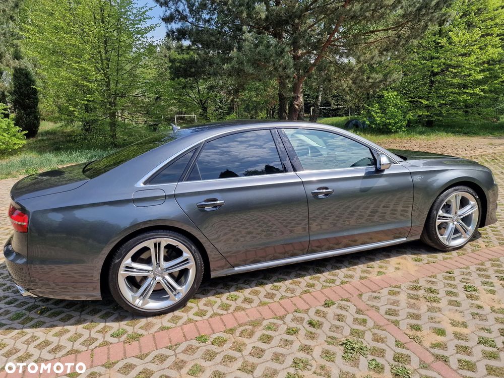 Audi S8 - 23