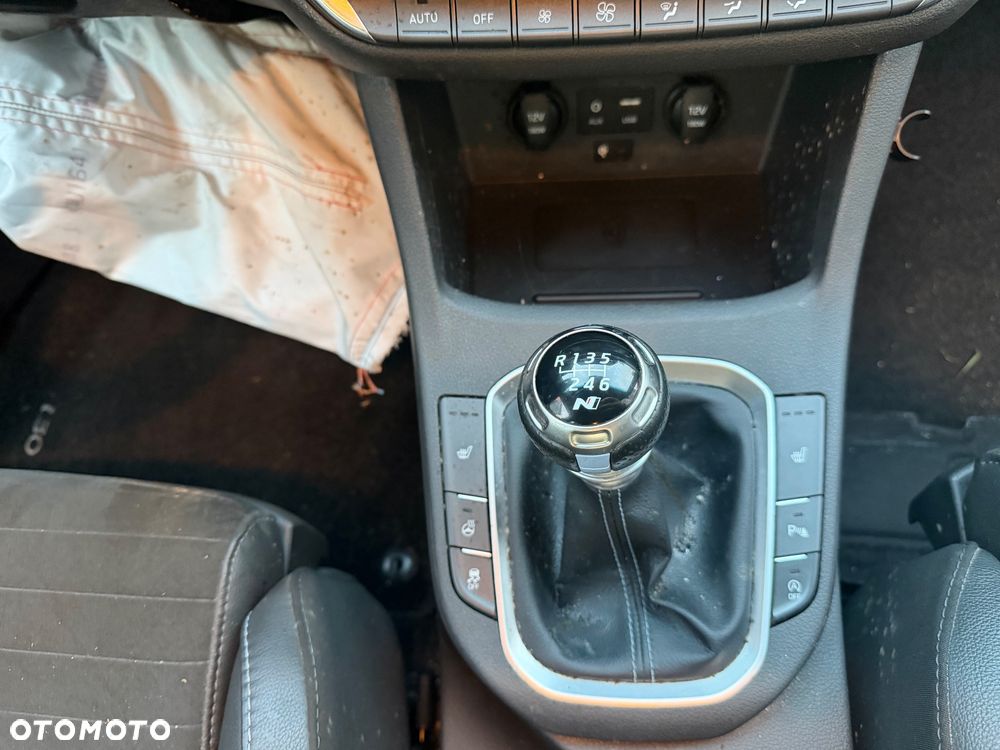 Hyundai i30 N 2.0 T-GDI Performance - 6