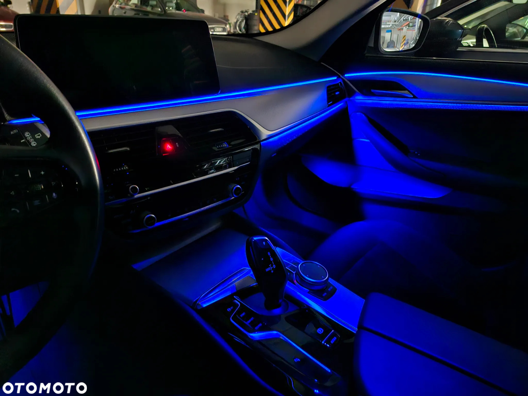 BMW Seria 5 518d - 20
