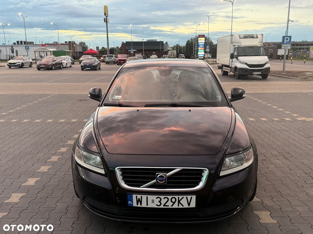 Volvo S40 2.0D Momentum - 4