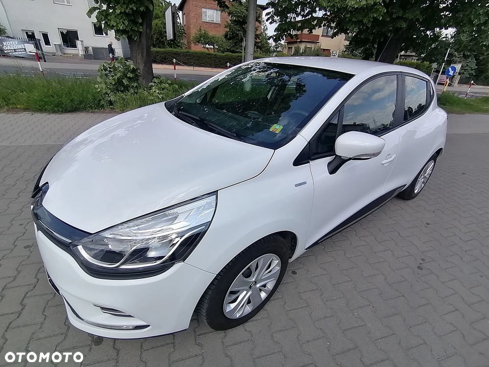 Renault Clio - 19