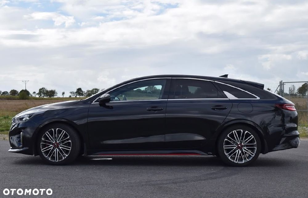 Kia ProCeed 1.6 T-GDI GT DCT - 11