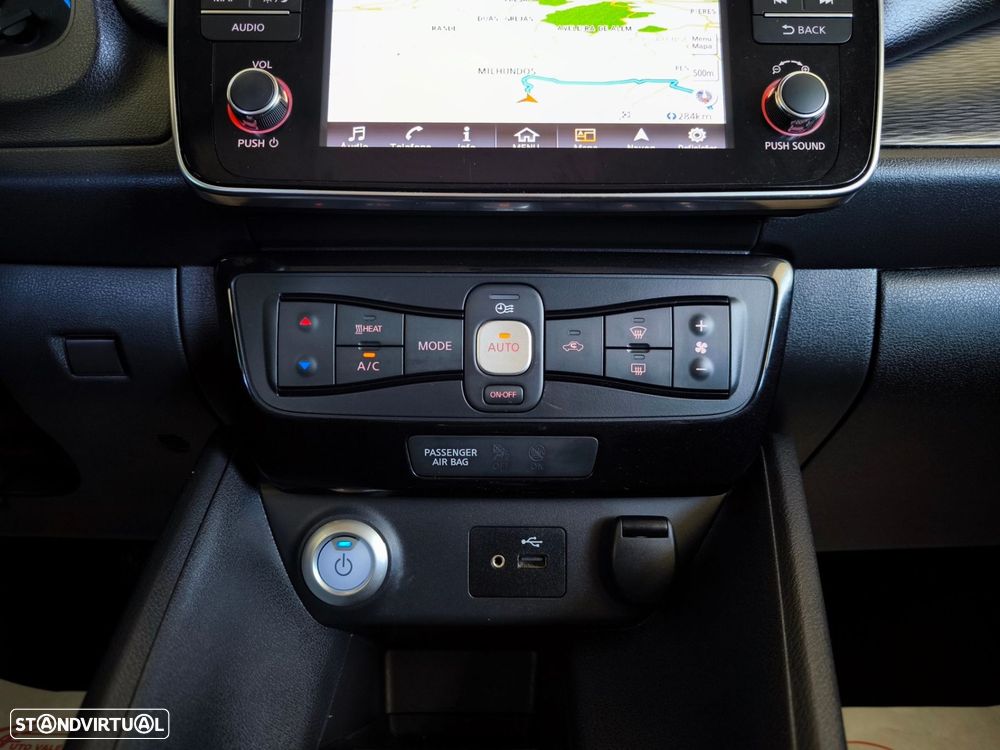 Nissan Leaf N-Connecta - 12