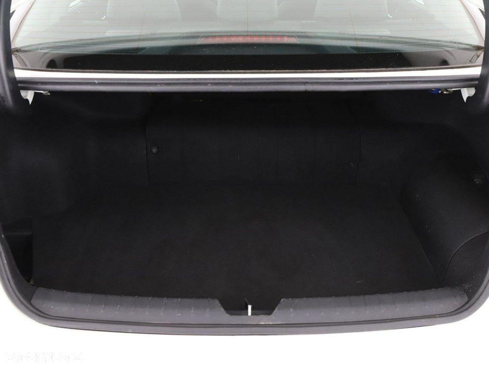 Kia Optima Plug-in Hybrid - 20