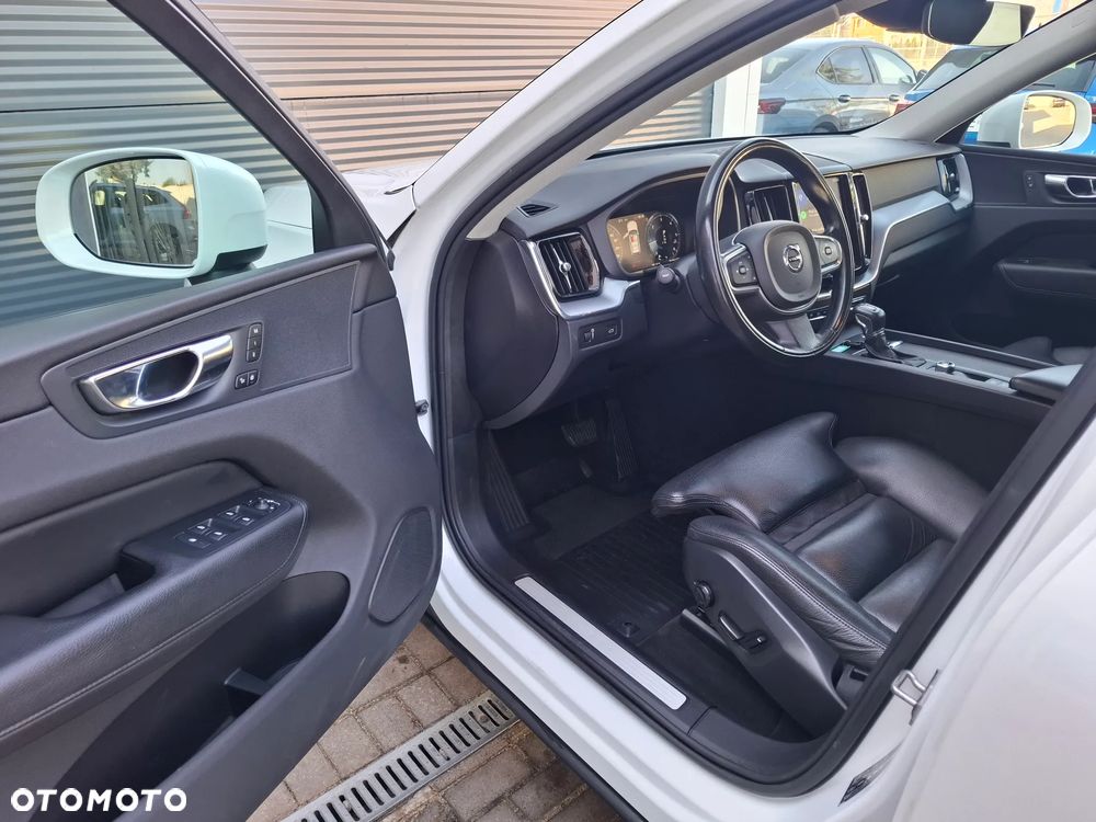 Volvo XC 60 D4 SCR AWD Momentum - 16