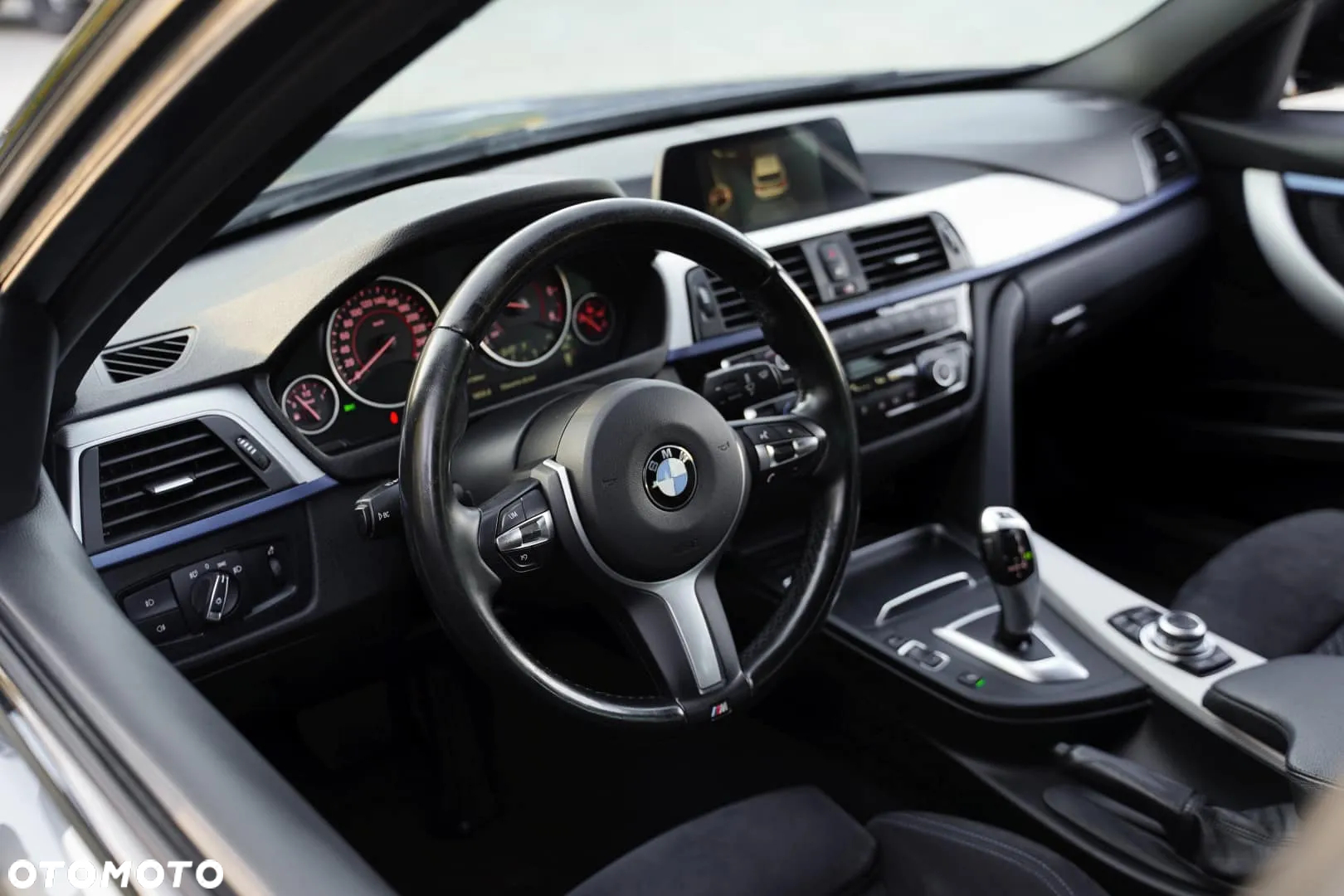 BMW Seria 3 318d M Sport Shadow - 26