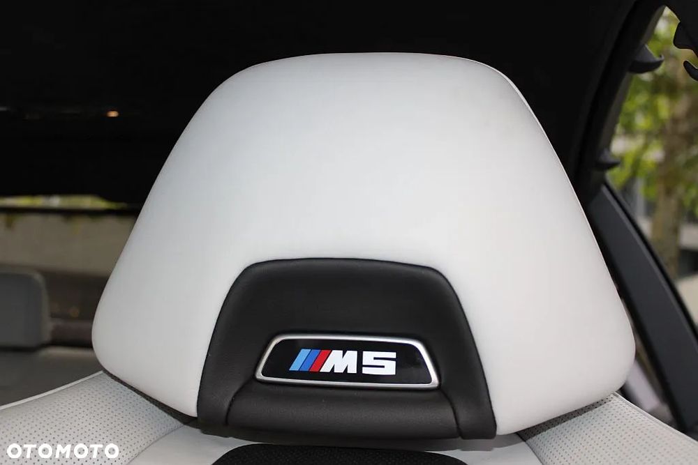 BMW M5 Competition - 10