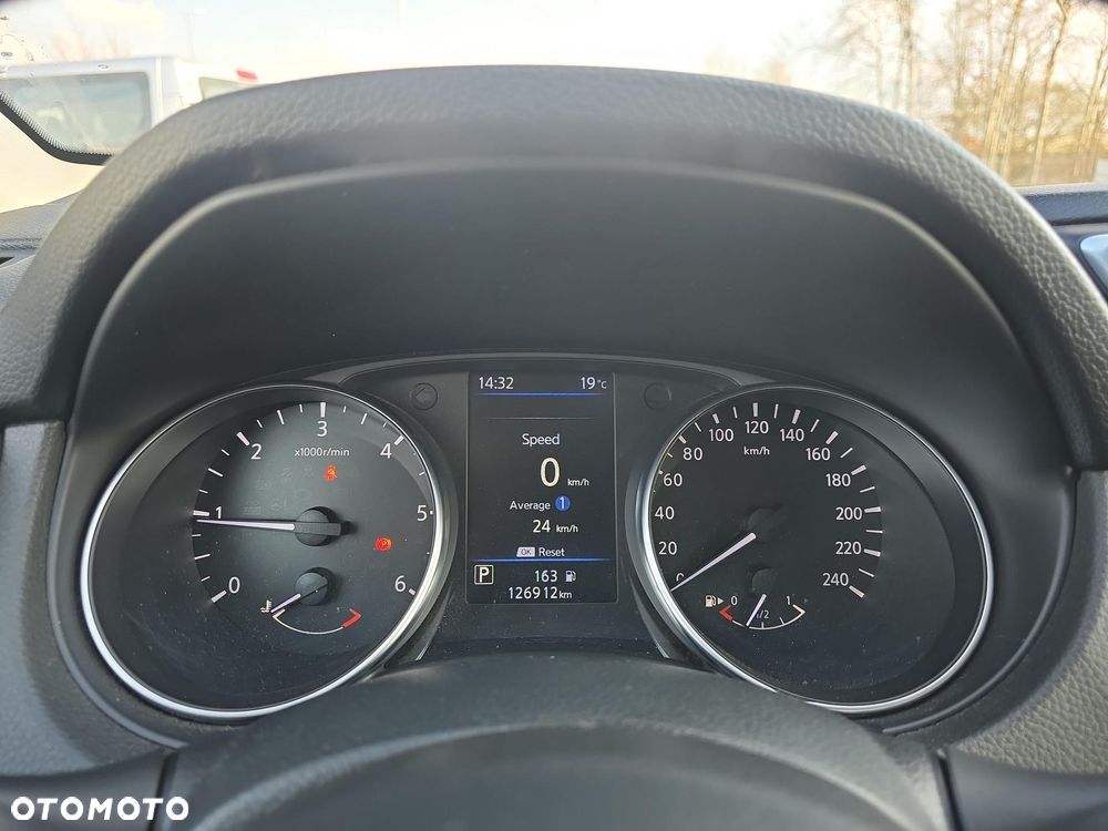 Nissan Qashqai - 12