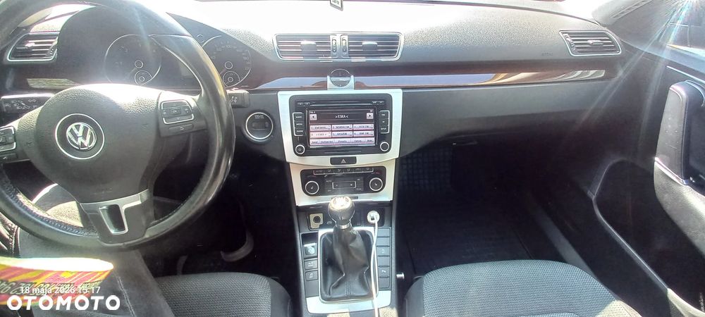 Volkswagen Passat - 34