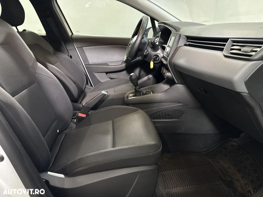 Renault Clio - 11