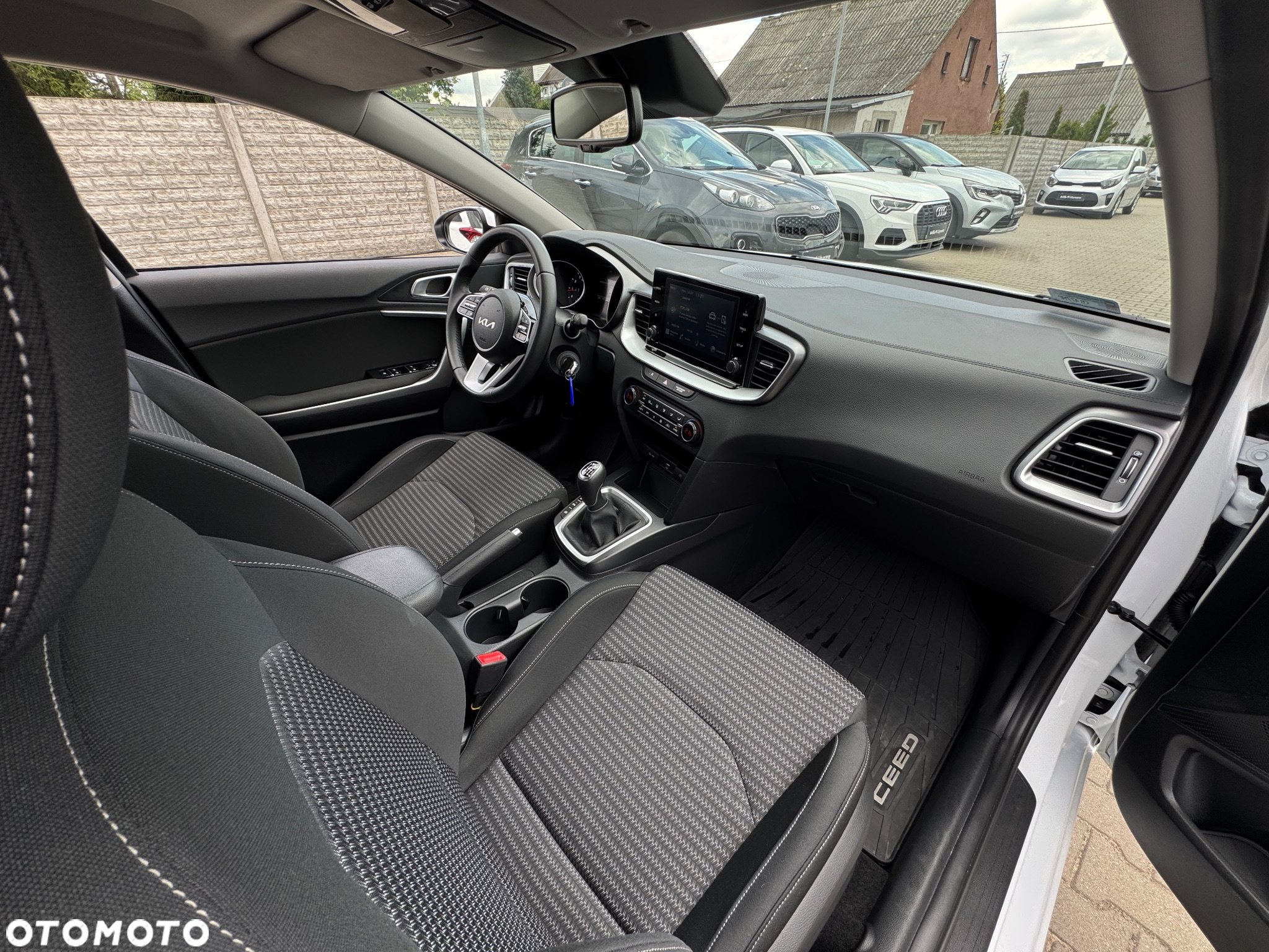 Kia Ceed 1.5 T-GDI M - 17