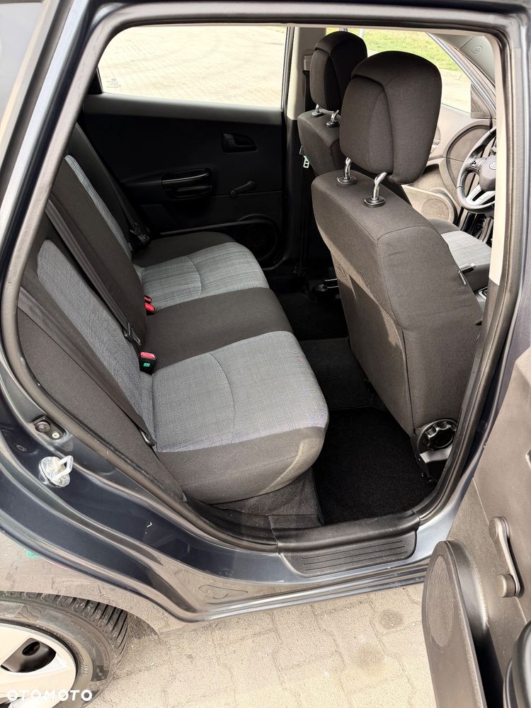 Kia Ceed 1.6 L - 10