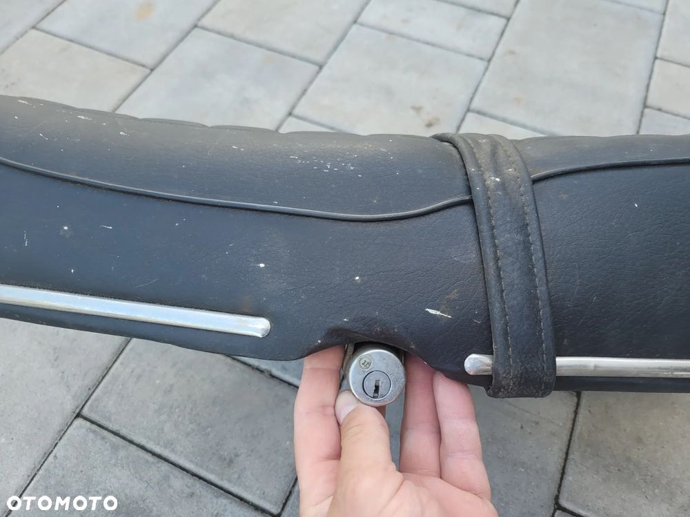 Kanapa, fotel, siedzenie Honda CB 175K - 16