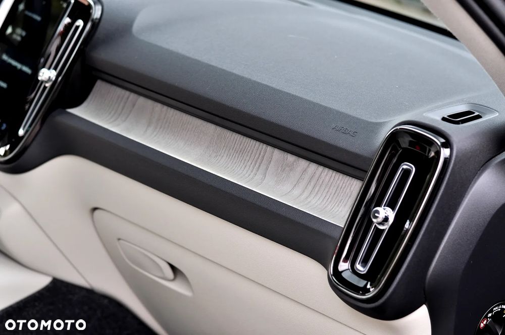 Volvo XC 40 T3 Inscription - 23