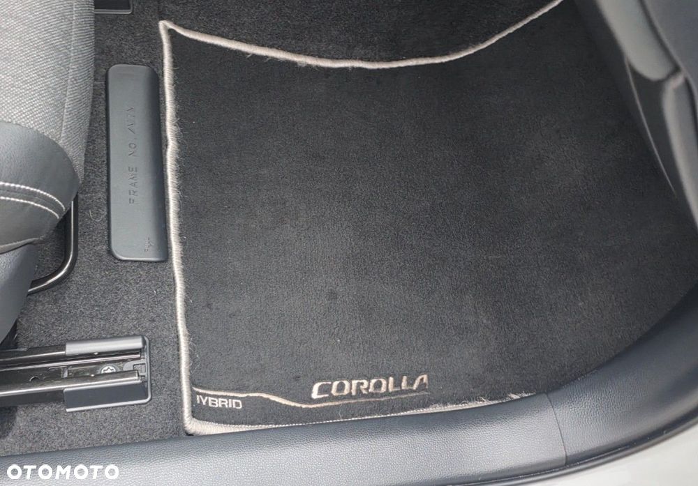 Toyota Corolla - 25