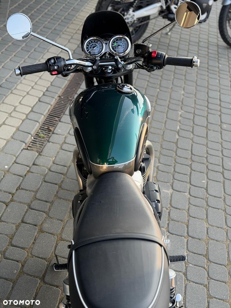Triumph Bonneville - 6