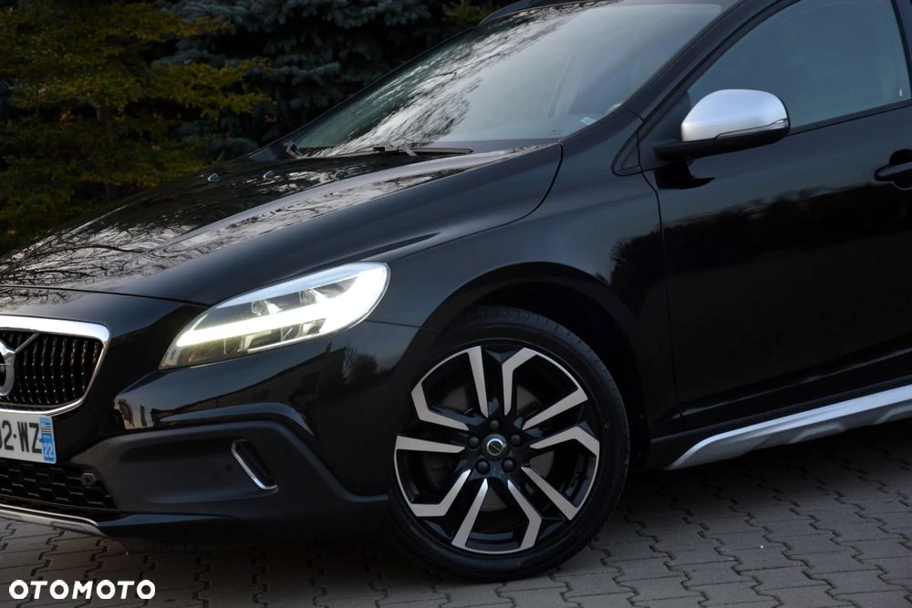 Volvo V40 Cross Country D3 Geartronic Momentum - 18