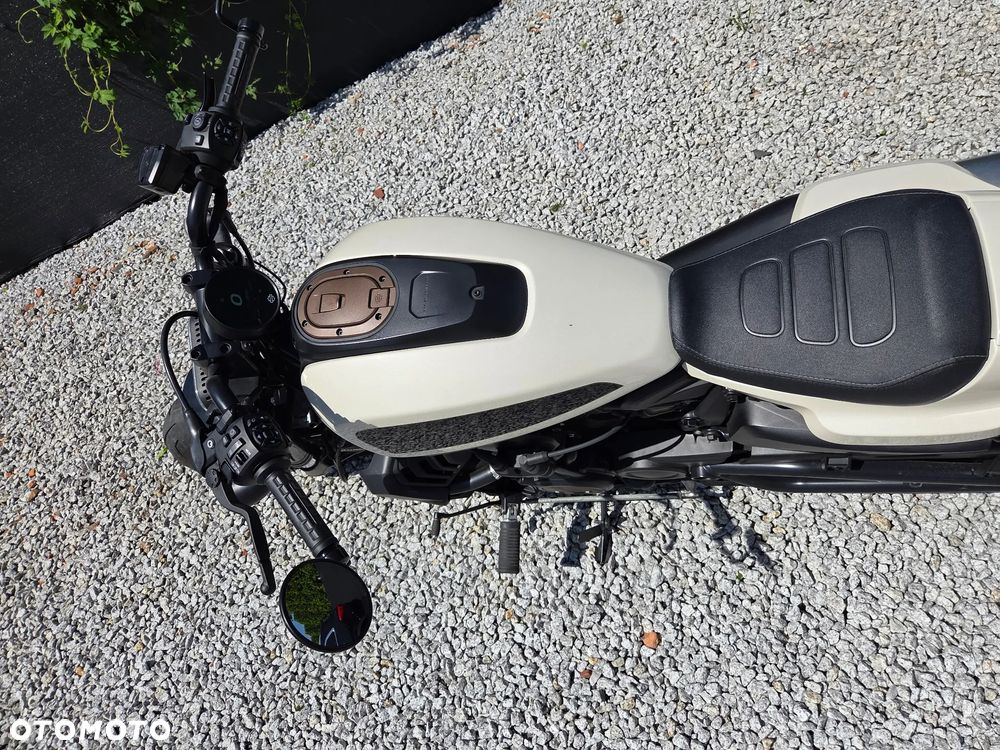 Harley-Davidson Sportster - 9