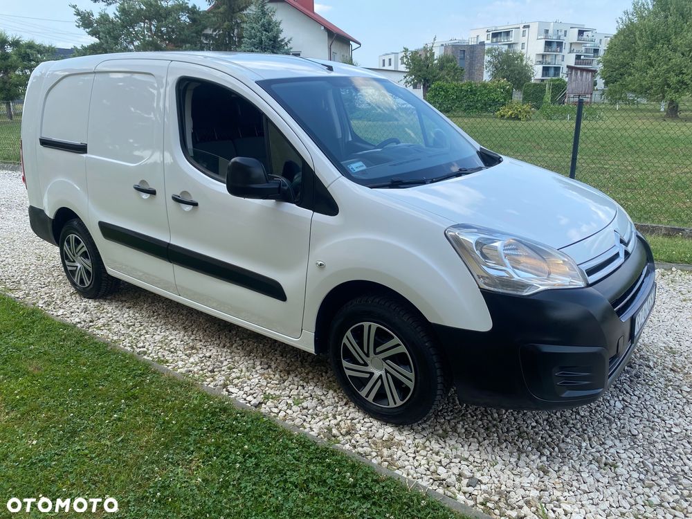 Citroën BERLINGO 1.6 HDI, MAX długi, 3-osobowy, klimatyzacja, zakupiony w salonie w Rzeszowie Bezwypadkowy serwisowany - 39