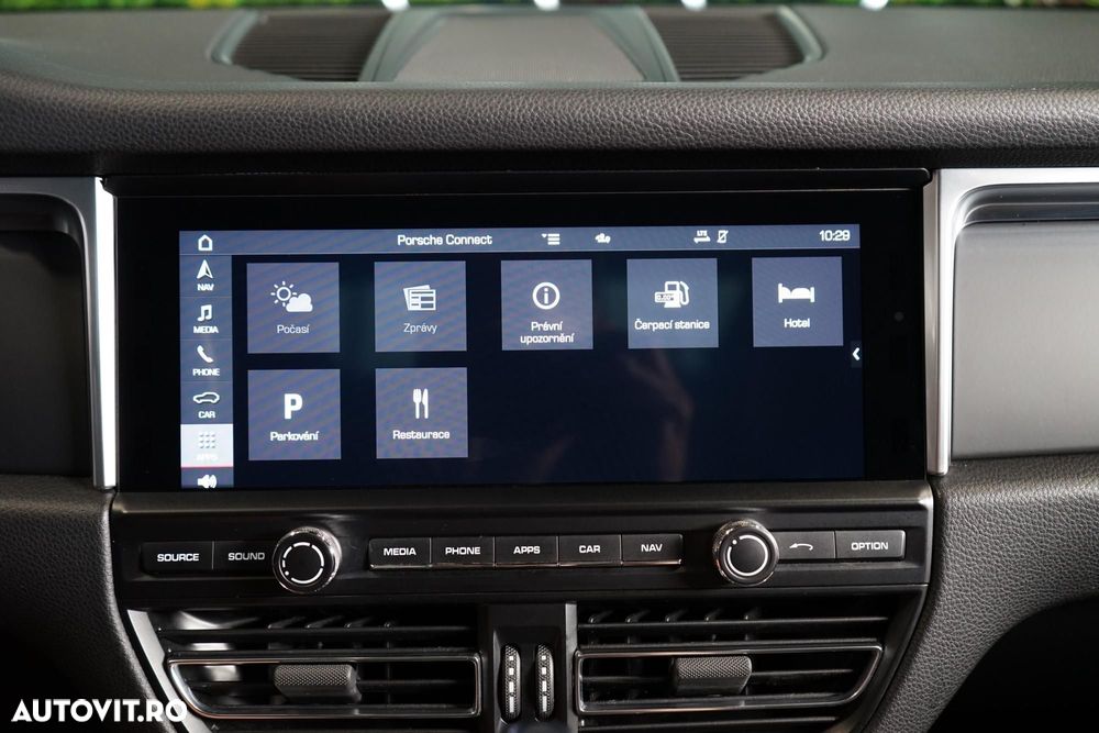Porsche Macan - 34