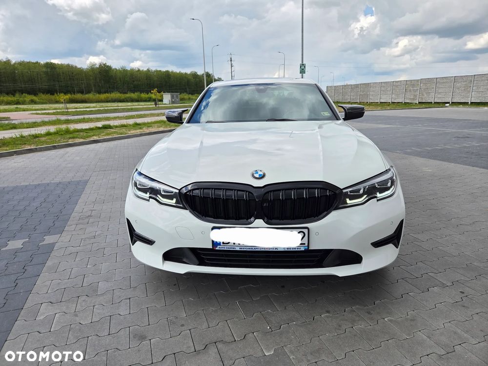 BMW Seria 3 330i Sport Line sport - 10