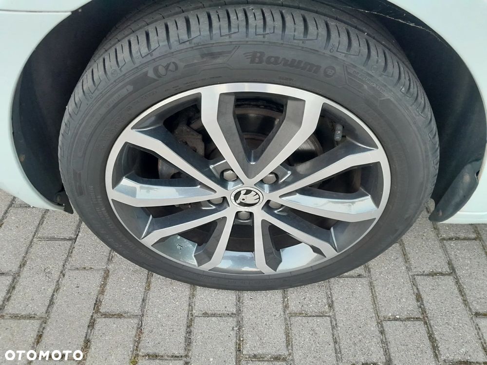 Skoda Octavia 2.0 TDI DSG Premium Edition - 9