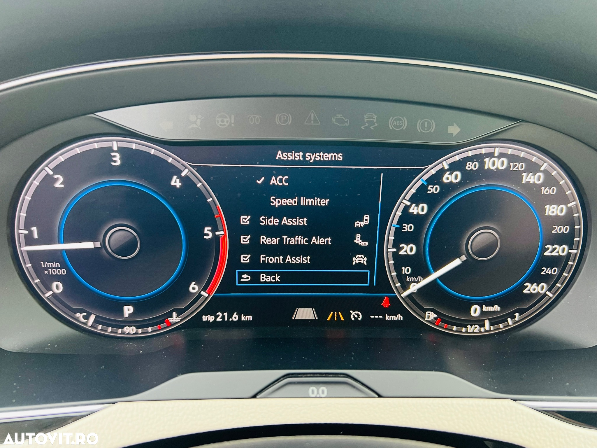 Volkswagen Passat Variant 2.0 TDI DSG (BlueMotion Technology) Highline - 31
