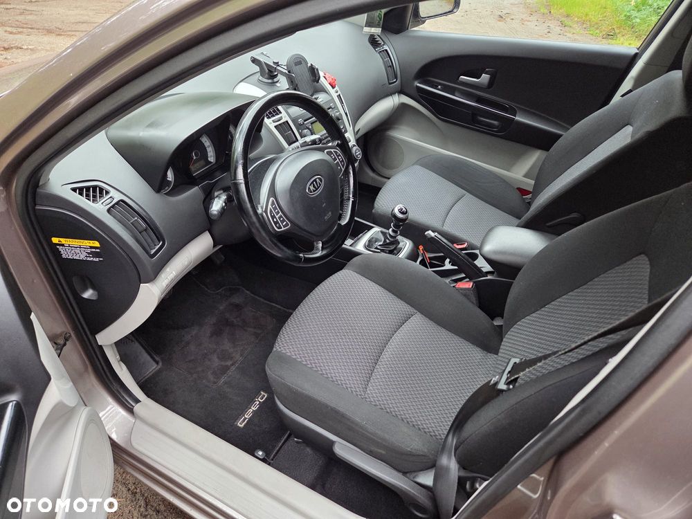Kia Ceed 2.0 Optimum - 8