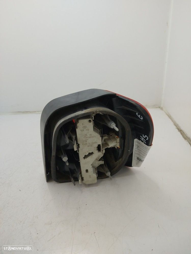 Farolim Stop Esq Volkswagen Polo (6N1) - 3