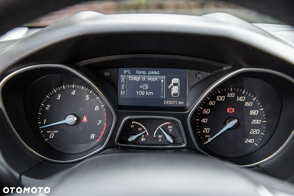 Ford Focus 1.6 EcoBoost Titanium - 31